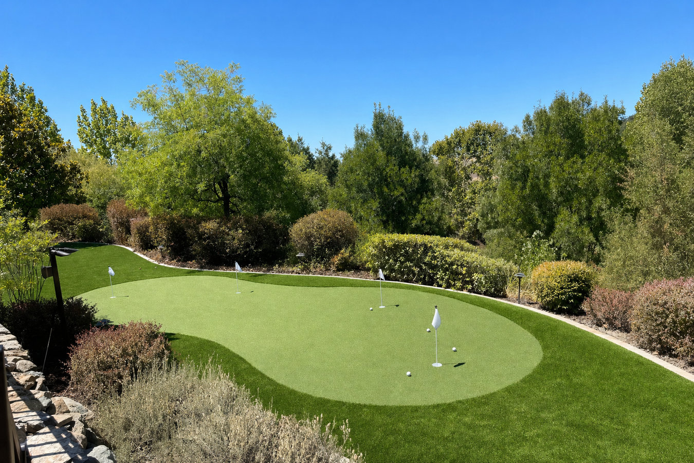 Putting green turf